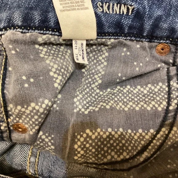 AE Stretch SKINNY Jeans Distressed/Destroyed Size 6 Long from 2011 - Picture 5 of 6